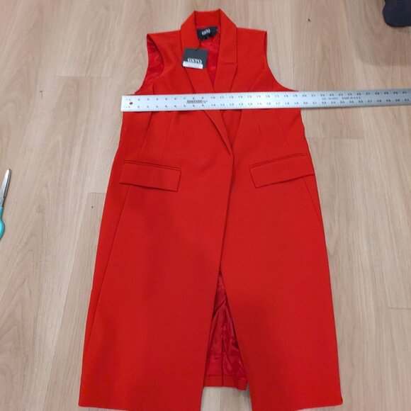 GSTQ Ultimate Sleeveless Luxury Blazer NWT - Size XL - Cherry Valentine Red - Picture 7 of 8